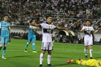Olimpia presentará su nuevo 'smoking'