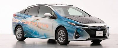 Toyota experimenta con su automóvil Prius usando paneles solares