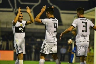 Olimpia golea a San Lorenzo y recupera la punta del Clausura