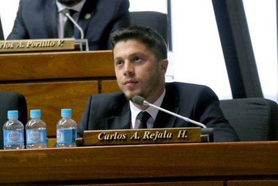 Diputado Carlos Rejala denuncia amenaza telefónica