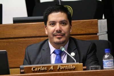 Diputados esteños abogan por aumento de presupuesto para docentes de la UNE