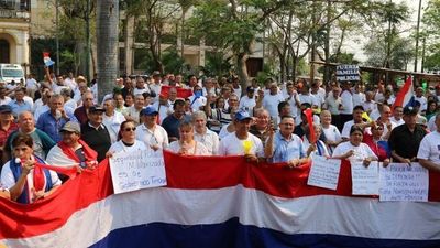“El ministro es uruguayo, nos quiere traer la ley de ese país y la indisciplina es terrible allí”