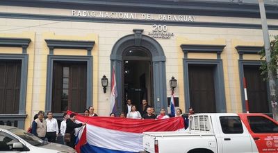 Peralta Vierci tiene preferidos y marginados en Mitic, acusan: los últimos marchan y piden mejorar sueldos