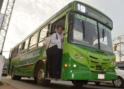 Choferes desconectan sistema de seguridad de puertas, afirma empresario