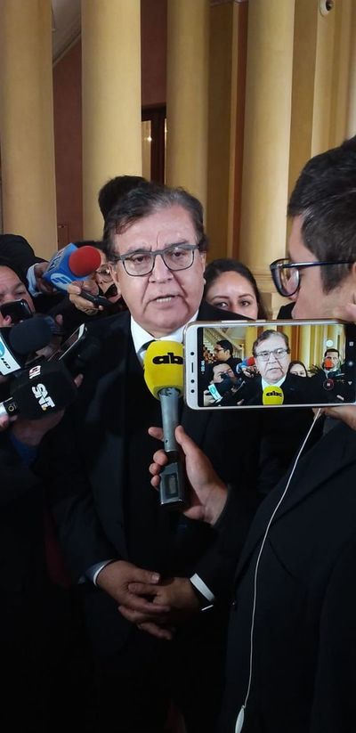 Otro “árbol que da frutos” en el Partido Colorado