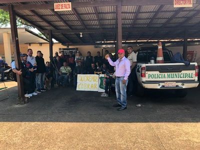 CDE: emplazan a exagentes a abandonar Municipalidad