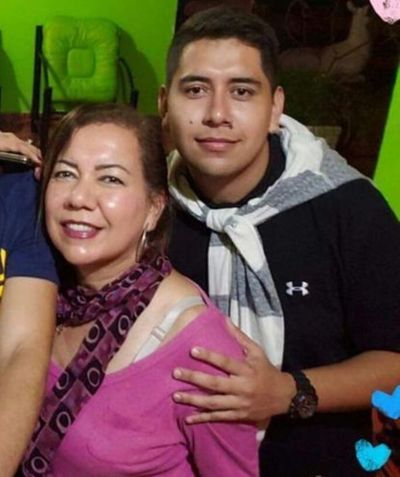 Madre e hijo mueren al caer desde cerro