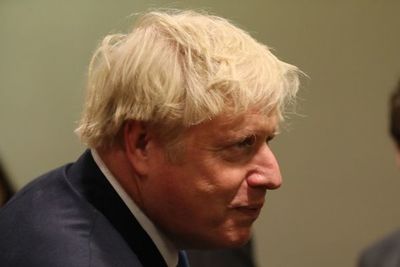 Terremoto político para Johnson en el parlamento tras golpe de Corte Suprema