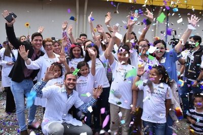 Fiesta del Arcoíris celebró vida de 800 niños que vencieron al cáncer