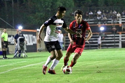 Cerro empata y se aleja de la pelea por el título