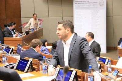 Inician recortes presupuestarios en pago de sueldo de funcionarios