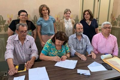 Premio Roa Bastos para Martínez Cuevas