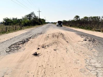 Tramo Isla Umbú-Pilar está minado de baches