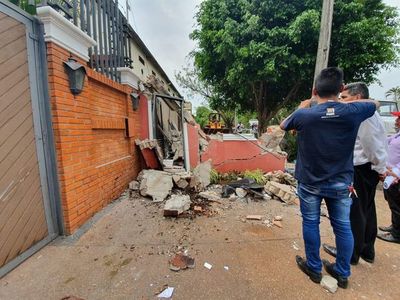 Demolieron caseta irregular frente a domicilio de Zacarías Irún