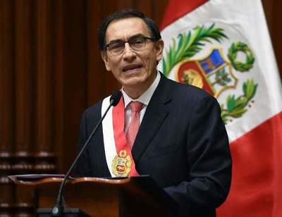 Presidente de Perú defiende cierre del Congreso y descarta buscar reelección