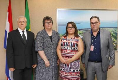 Barren a gerentes y asumen nuevas autoridades en Fundación Tesãi