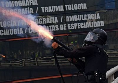 Fuerzas toman el control del Parlamento en Ecuador tras asalto de indígenas