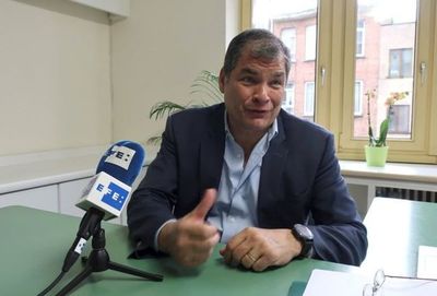 Correa pide a Moreno elecciones, en las que se presentaría como candidato