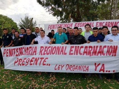 GUARDIACARCELES ABANDONARÁN LAS PENITENCIARIAS DESDE EL 16 DE OCTUBRE