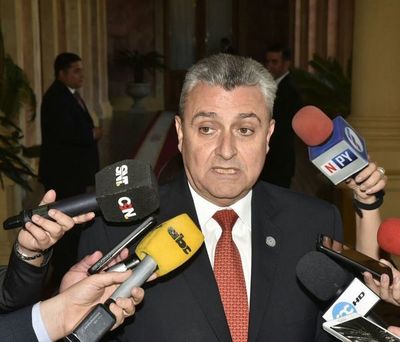 Villamayor dice que interpelación le dio una “mano gigantesca” y que Jefatura de Gabinete no es un premio