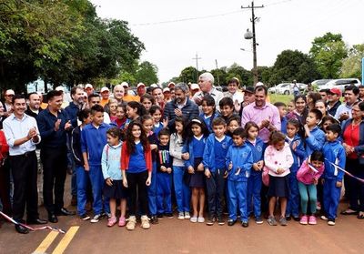 Inauguran asfaltado de 12 km que une Guayaybí y Santaní