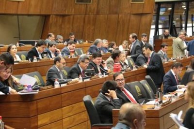 Oficiales retirados celebran rechazo de los cambios en carta orgánica policial