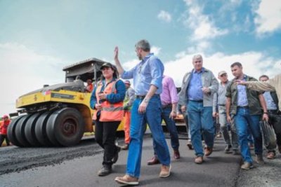 Jefe de Estado resalta millonaria inversión en tramo Guayaibí