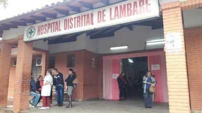 Continúan las protestas en el Hospital de Lambaré por supuestas irregularidades