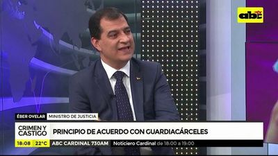 Principio de acuerdo con guardiacárceles