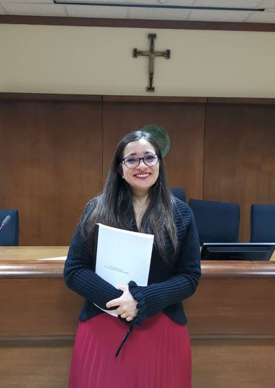 Con una tesis sobre la impotencia femenina, se recibió de doctora en derecho canónico la primera paraguaya