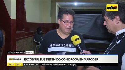 Excónsul fue detenido con droga en su poder