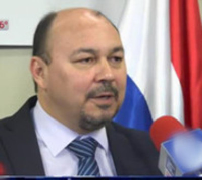 Director de Aduanas dice que hay funcionarios cazafortunas