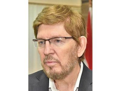 Critican reacción tardía del BCP ante el dólar y piden más previsión
