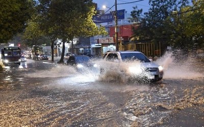 Meteorología mantiene alerta: prevén lluvias y tormentas hasta hoy