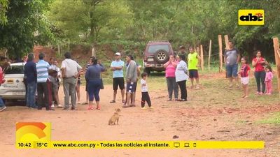 Denuncian apropiación de plaza en Limpio
