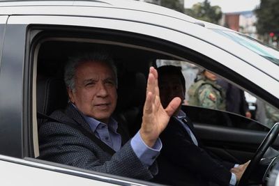 Presidente de Ecuador tilda de “asno” a Maduro