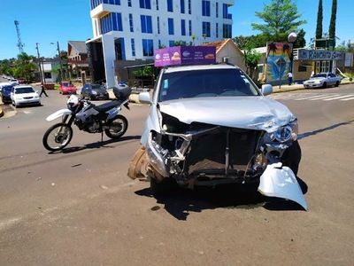 APARATOSO ACCIDENTE EN LA COSTANERA
