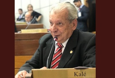 Templanza, paciencia y mucha saliva, la fórmula que dice Galaverna está aplicando para juntar a Abdo y HC