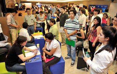 Intentan eliminar barrera para el acceso a empleo