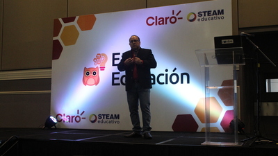 Estudiantes exhibieron sus habilidades de programación en la Expo Educación