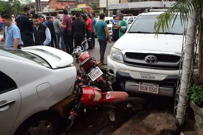 Choque en dominó generó caos en el microcentro de Encarnación