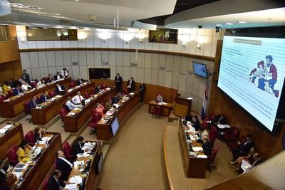 Senado acorta plazo para adopciones