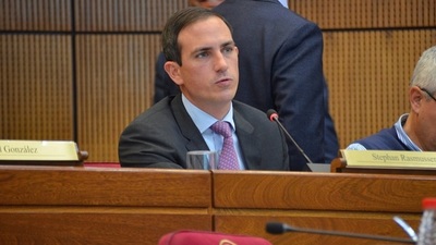Senador cuestiona a quienes quieren evitar el “desbloqueo de listas”