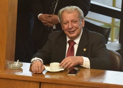Abogado que lideraría espionaje del Gobierno “es el segundo” de Nicanor en la EBY