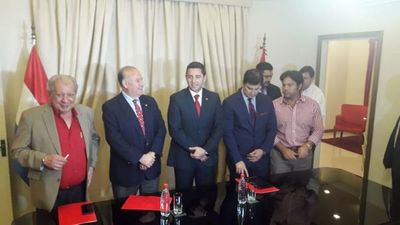 “Histórica” reunión ojapóva comisión ejecutiva ANR