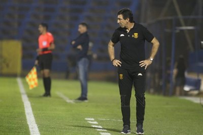 Gustavo Costas: “Apareció ese equipo que no venía perdiendo”