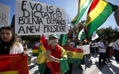 Uruguay destaca la decisión de Morales de llamar a nuevas elecciones en Bolivia