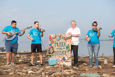 Orquesta H2O, música al rescate de las aguas