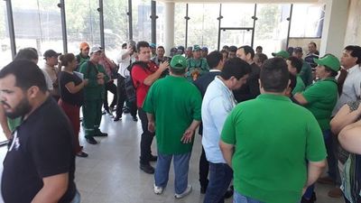 Renuncia administrador de Lambaré y ahora piden cabeza del intendente
