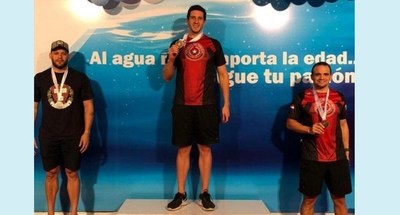 Paraguayos logran medallas en el Sudamericano Master de Natación